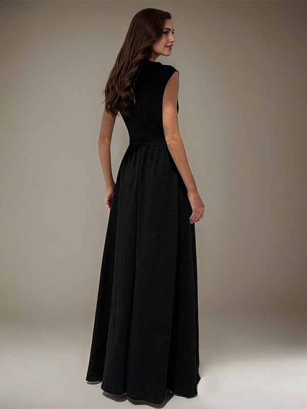 Vestido formal longo preto, corte A, decote redondo, sem mangas, pregueado