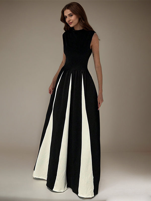 Vestido formal longo preto, corte A, decote redondo, sem mangas, pregueado