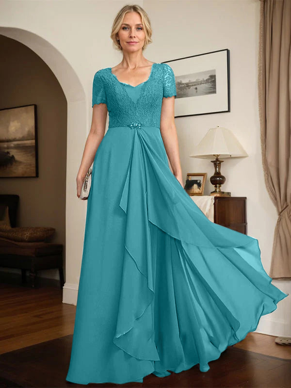 Robe mère de la mariée en mousseline et dentelle, ligne A, décolleté cœur, longueur au sol, avec perles et volants en cascade