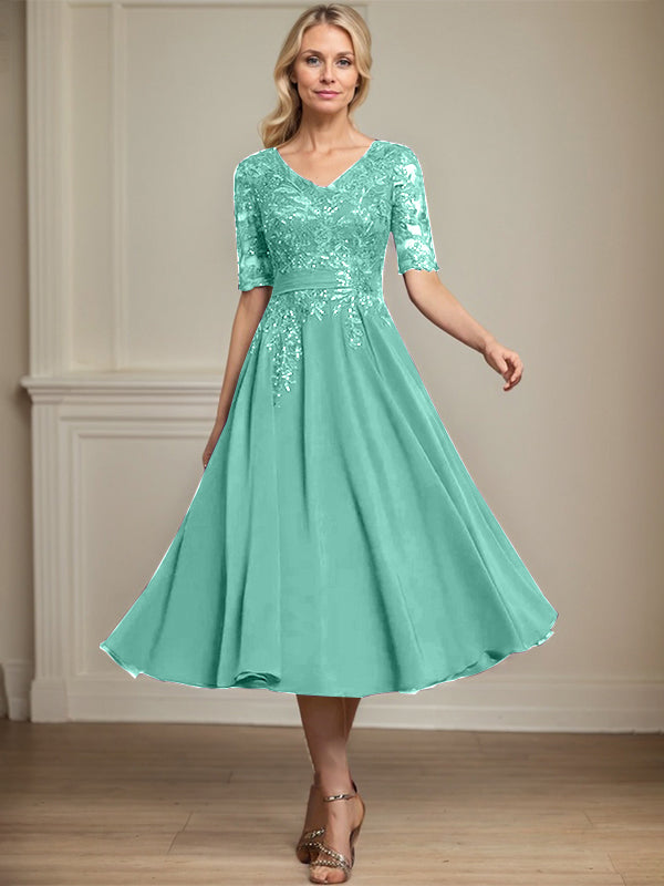 Robe de mère de la mariée en dentelle et chiffon longueur thé, ligne A, col en V avec sequins