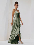 Vestidos de dama de honor línea A de satén con tirantes finos, sin mangas y volantes asimétricos