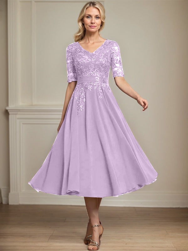 Robe de mère de la mariée en dentelle et chiffon longueur thé, ligne A, col en V avec sequins