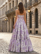 Robe de bal corset brocart floral lavande, sans bretelles, coupe évasée