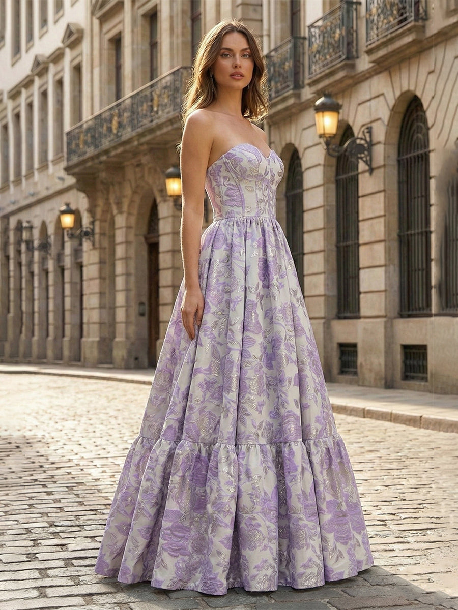 Robe de bal corset brocart floral lavande, sans bretelles, coupe évasée