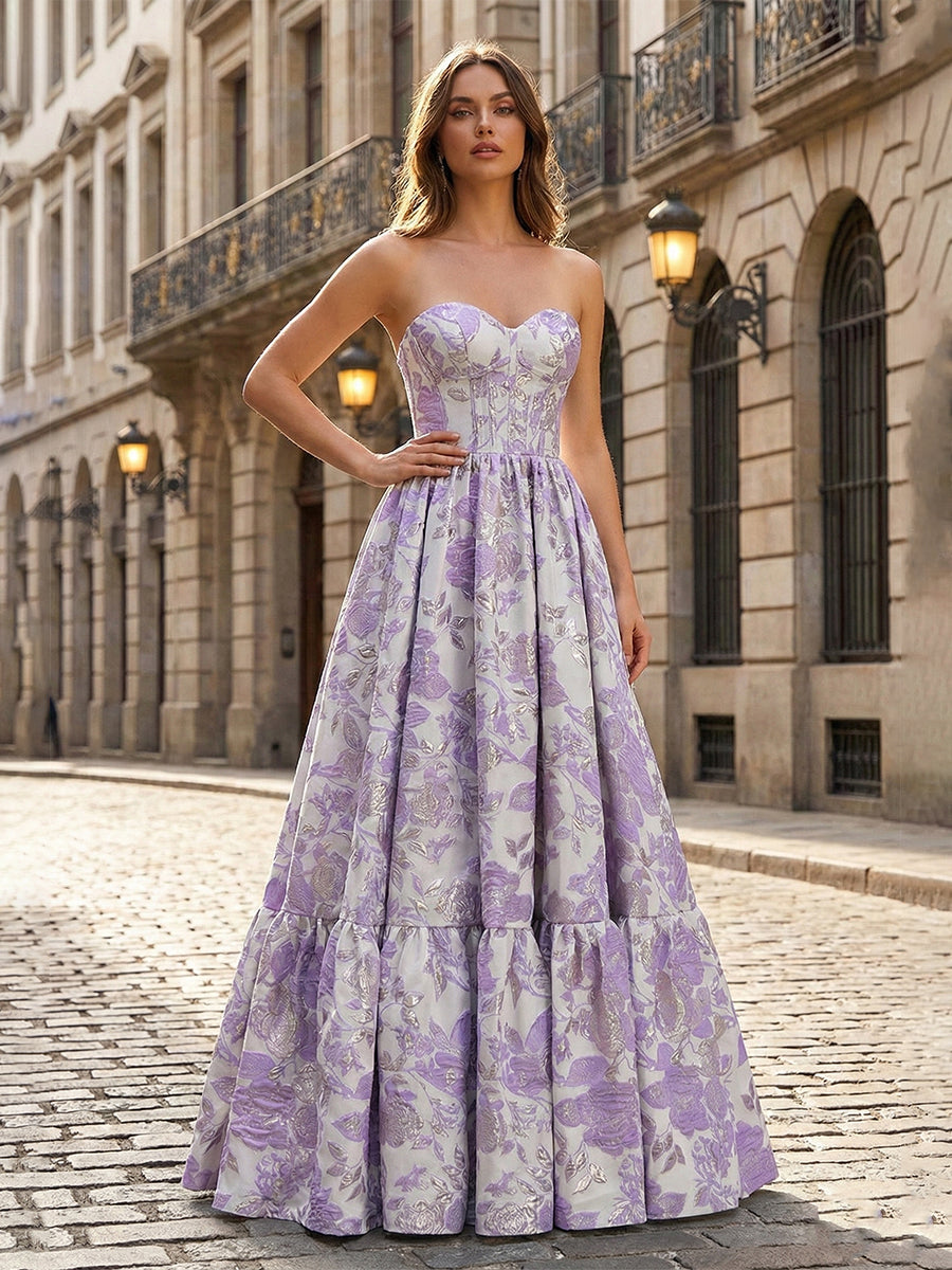 Robe de bal corset brocart floral lavande, sans bretelles, coupe évasée
