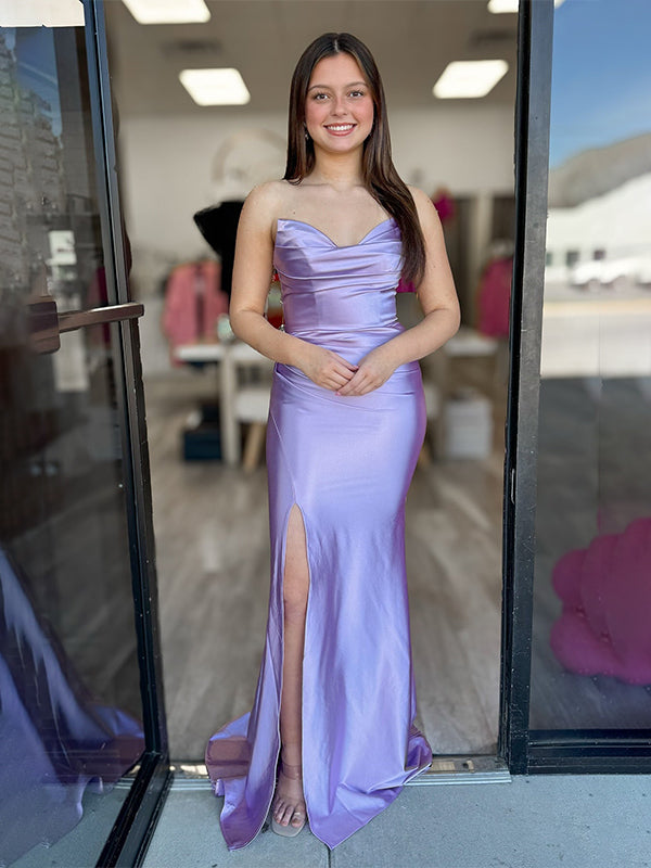 Vestido largo de fiesta lila sirena sin tirantes fruncido con abertura alta