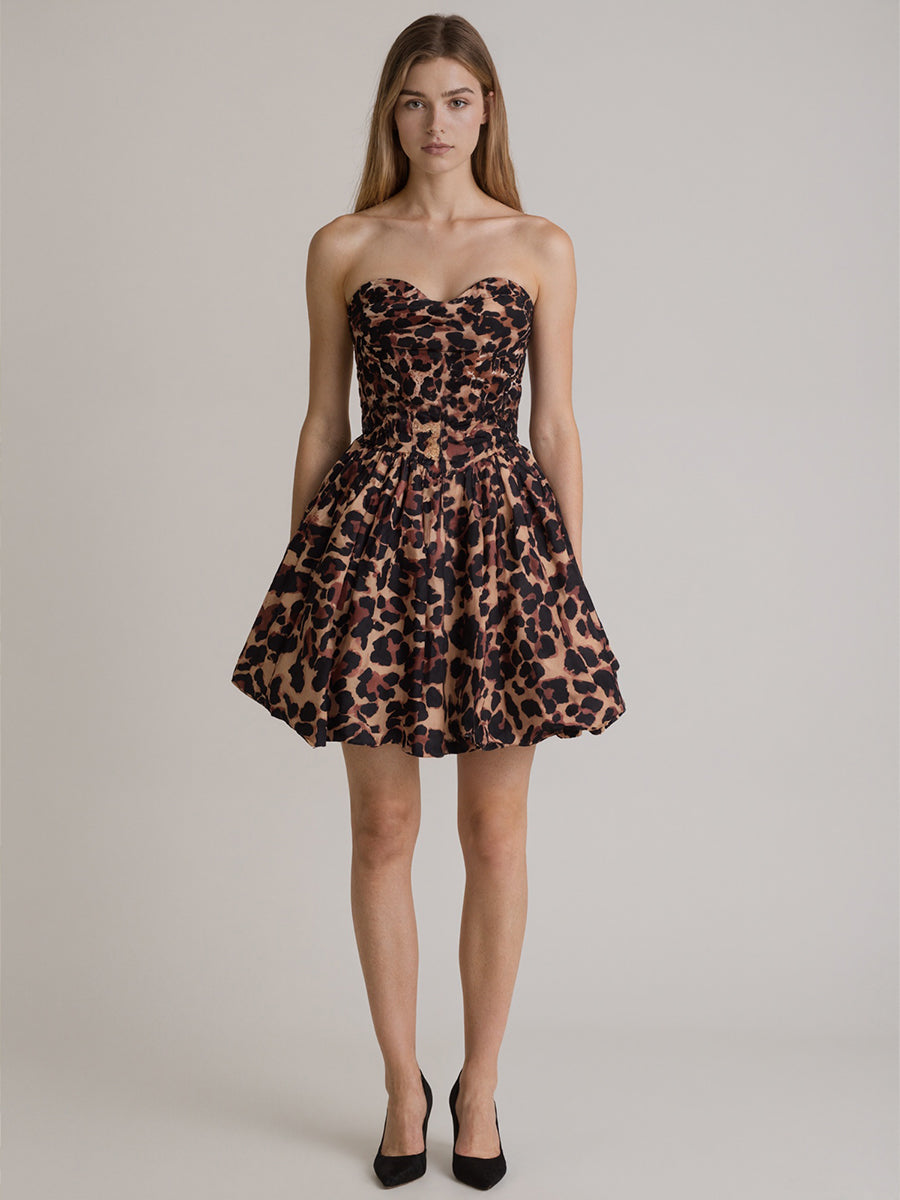 Robe courte de bal de fin d'année bustier cœur sans bretelles imprimé léopard avec corset