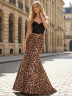 Vestido de fiesta sirena con corsé de encaje y escote corazón sin tirantes con estampado de leopardo