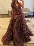 Abito lungo da ballo con stampa leopardata, balze a strati e scollo all'americana