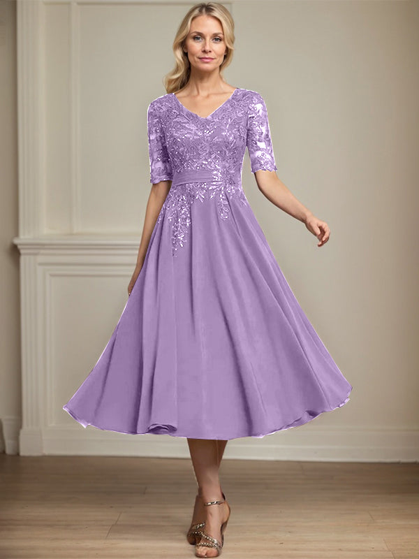 Robe de mère de la mariée en dentelle et chiffon longueur thé, ligne A, col en V avec sequins