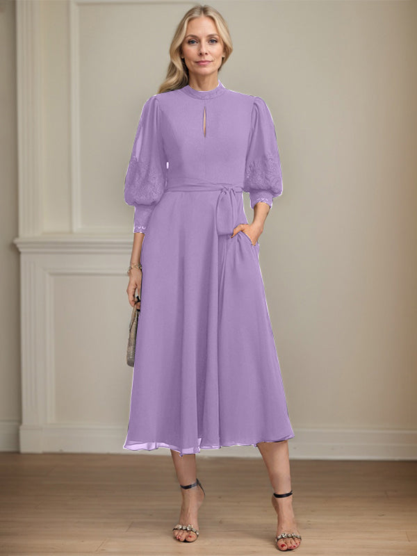 A-Linien Kleid mit hohem Kragen, tea-länge, Spitze und Chiffon, Brautmutterkleid mit Schleife