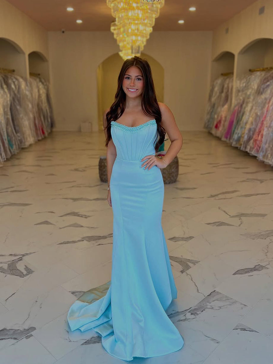 Robe de bal sirène bleu clair sans bretelles avec corset et bordure perlée