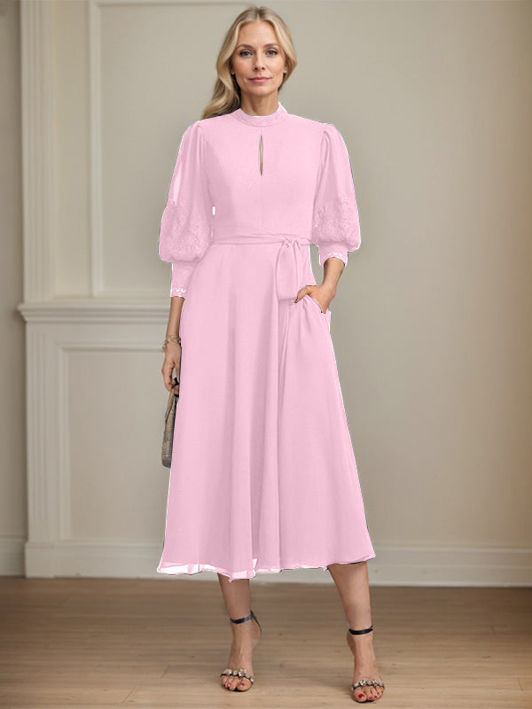 A-Linien Kleid mit hohem Kragen, tea-länge, Spitze und Chiffon, Brautmutterkleid mit Schleife