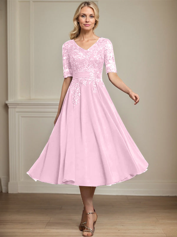 Robe de mère de la mariée en dentelle et chiffon longueur thé, ligne A, col en V avec sequins