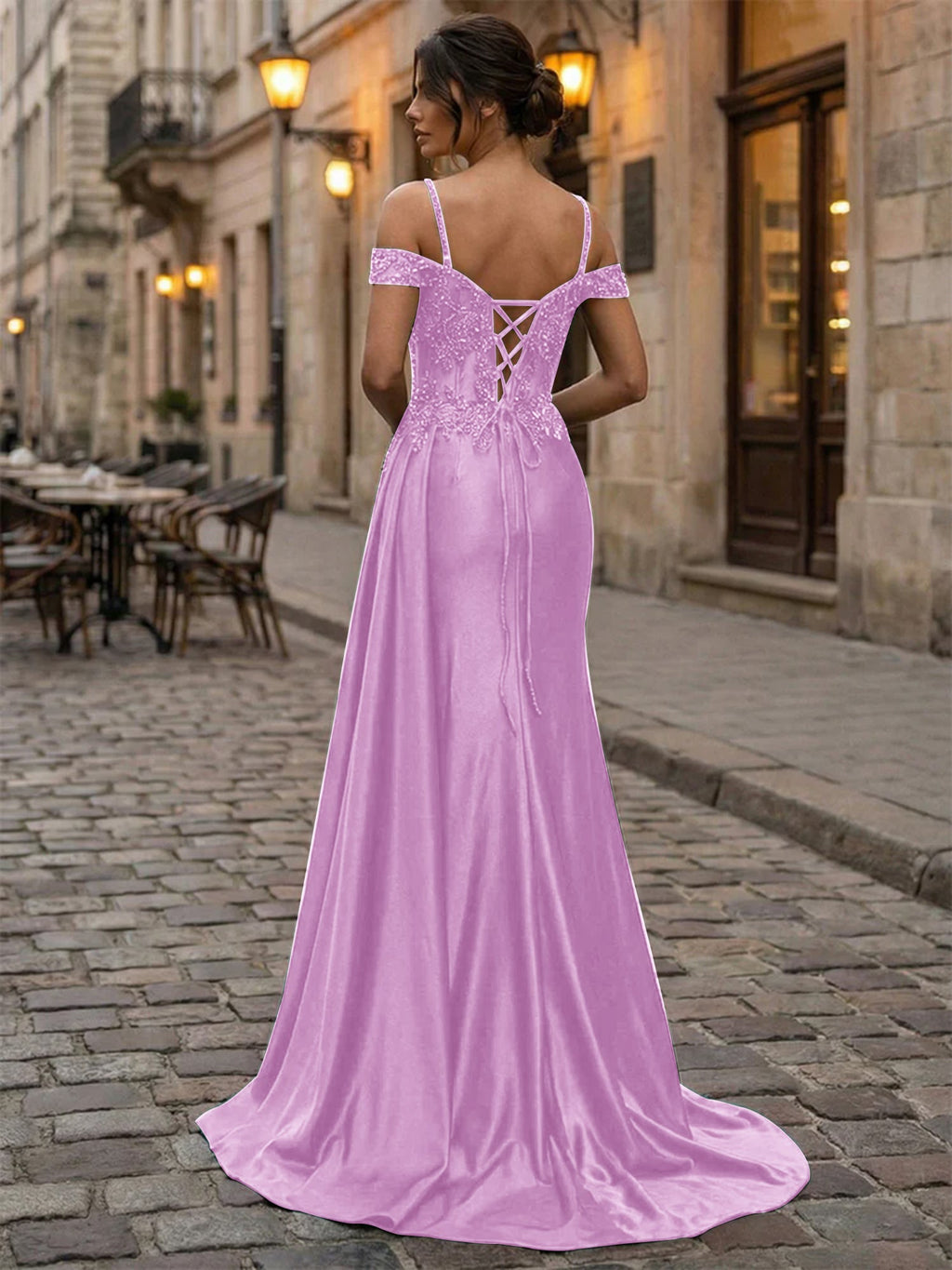 Vestido longo de festa verde esmeralda em cetim com corpete bordado