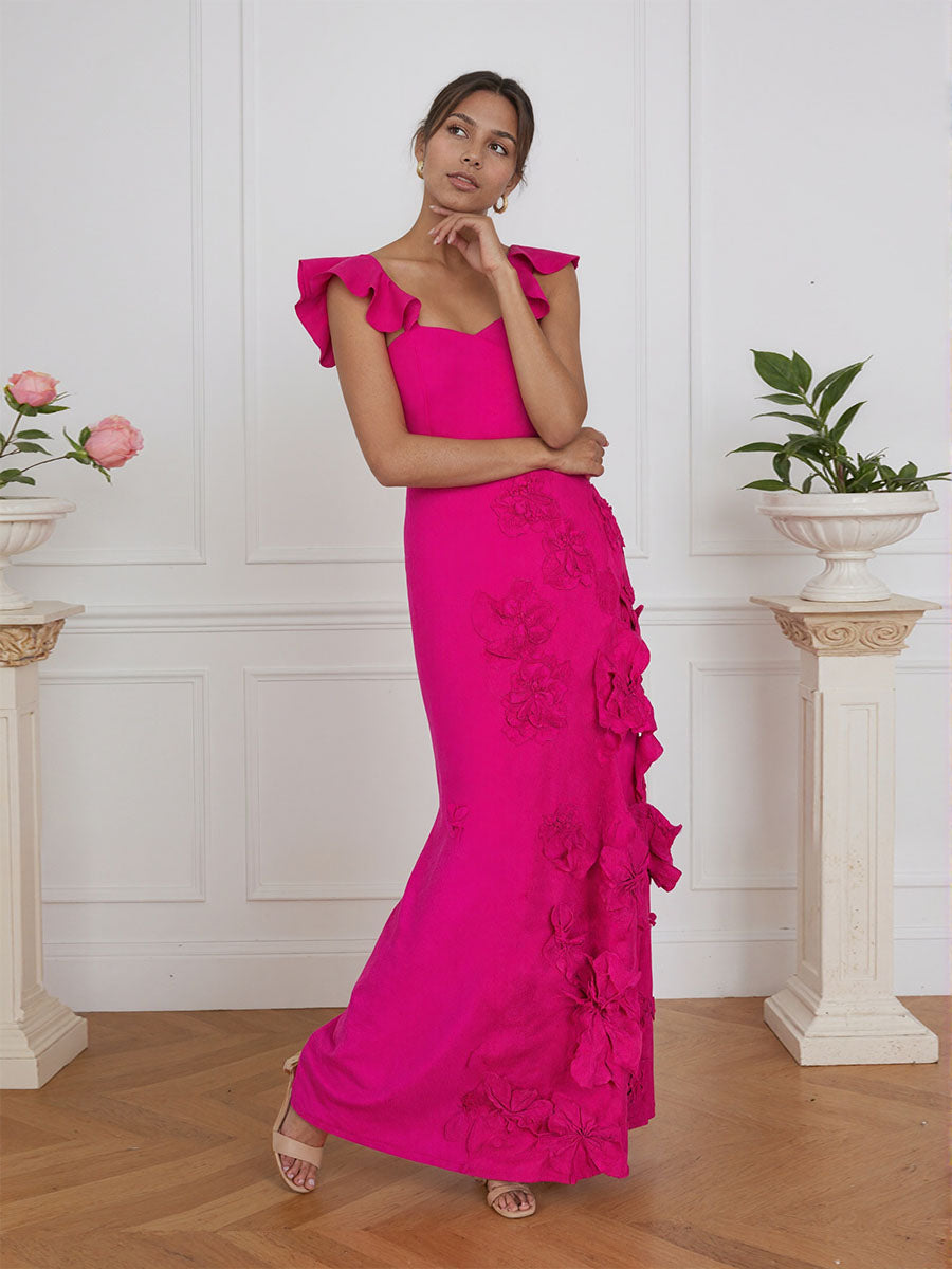 Vestido formal lilás justo com flores 3D e mangas com babados
