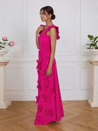 Vestido formal lilás justo com flores 3D e mangas com babados