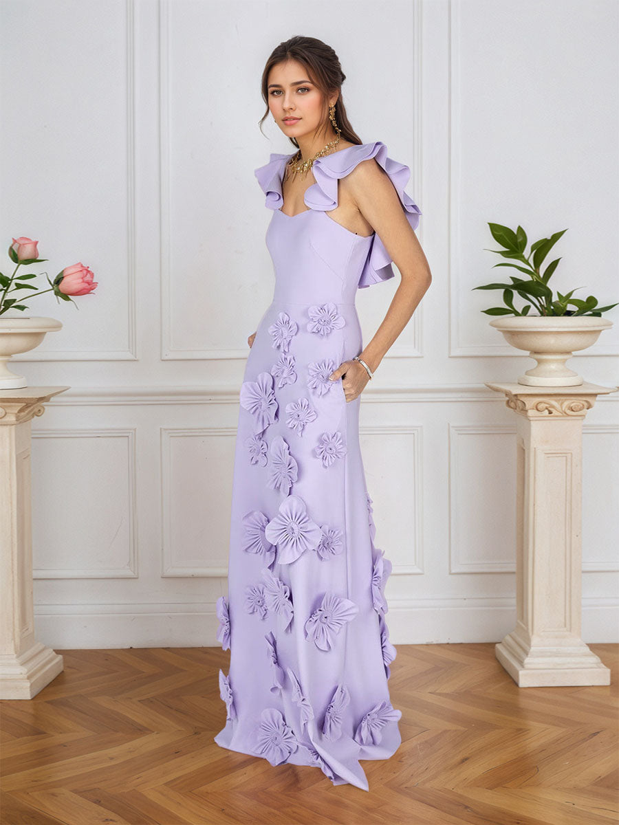 Vestido formal lilás justo com flores 3D e mangas com babados