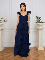 Vestido formal lilás justo com flores 3D e mangas com babados