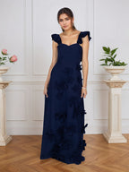 Vestido formal lilás justo com flores 3D e mangas com babados