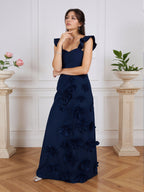 Vestido formal lilás justo com flores 3D e mangas com babados