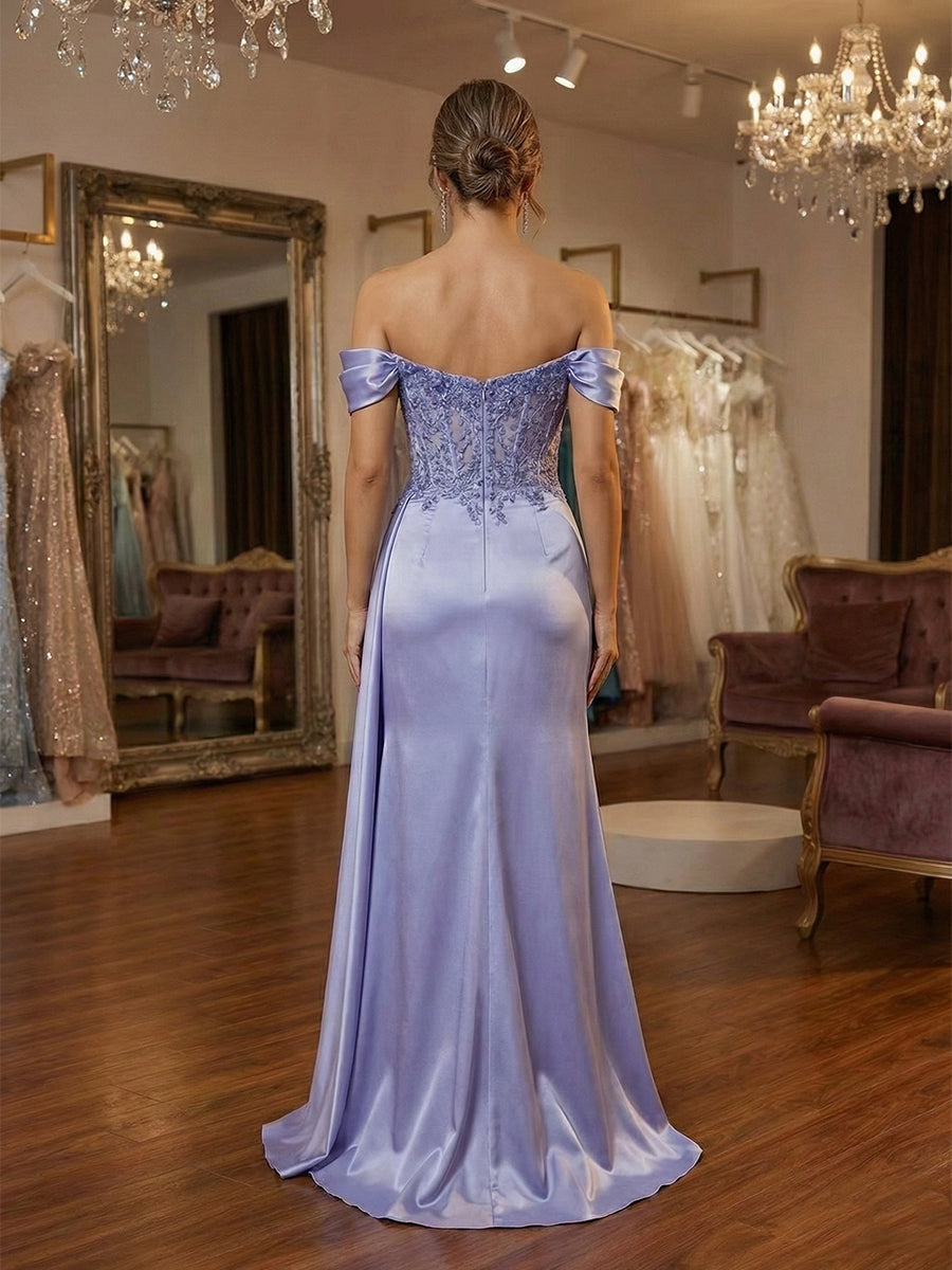 Vestido largo de fiesta lila con encaje aplicado y escote off-shoulder de satén con abertura