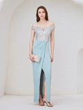Abito lungo azzurro cielo chiaro in chiffon senza maniche con scollo a spalle scoperte e paillettes