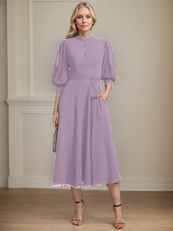 A-Linien Kleid mit hohem Kragen, tea-länge, Spitze und Chiffon, Brautmutterkleid mit Schleife