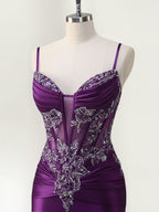 Robe de bal sirène longue en satin avec bretelles spaghetti, corset et appliqués