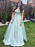 Vestido Longo de Baile em Linha A, Tomara que Caia, Corpete com Brilho e Corset Verde Menta