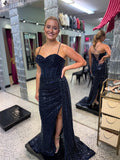 Vestido de Formatura Azul Marinho com Paetês, Decote Drapeado e Corpete com Fenda
