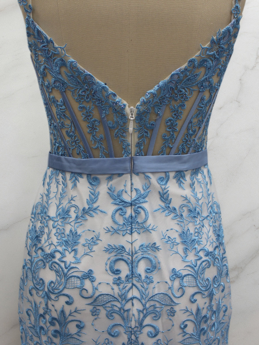 Robe moulante en dentelle à épaules dénudées pour bal de promo avec ceinture à nœud
