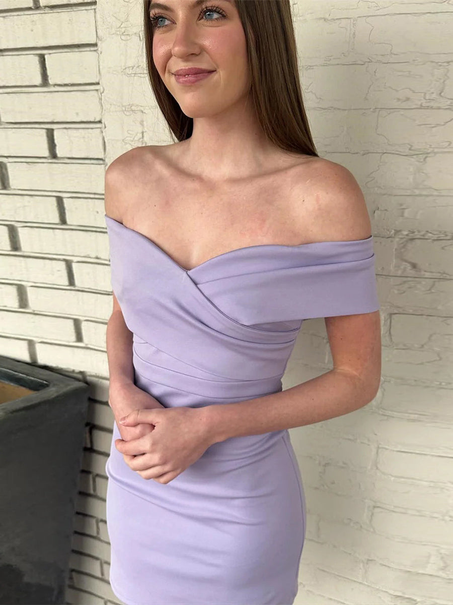 Robe courte moulante épaules dénudées pour bal de promo