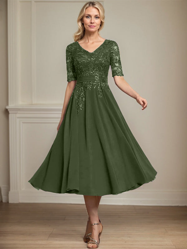 Robe de mère de la mariée en dentelle et chiffon longueur thé, ligne A, col en V avec sequins