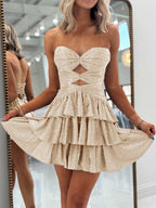 Vestido corto de fiesta satinado en línea A sin tirantes con escote corazón y abertura tipo ojo de cerradura