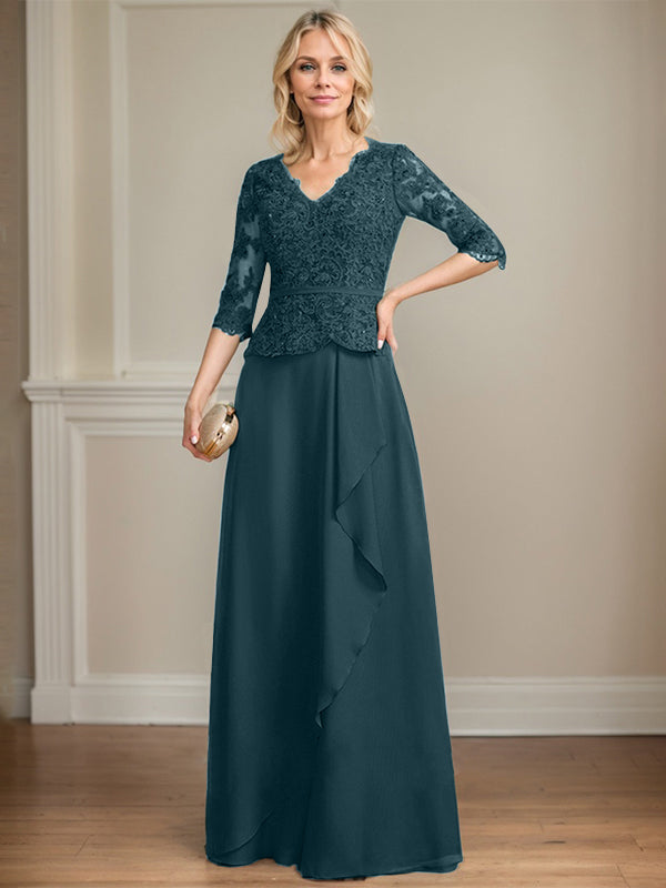 Robe mère de la mariée en dentelle et chiffon, coupe évasée, encolure en V, longue au sol avec volants en cascade et sequins