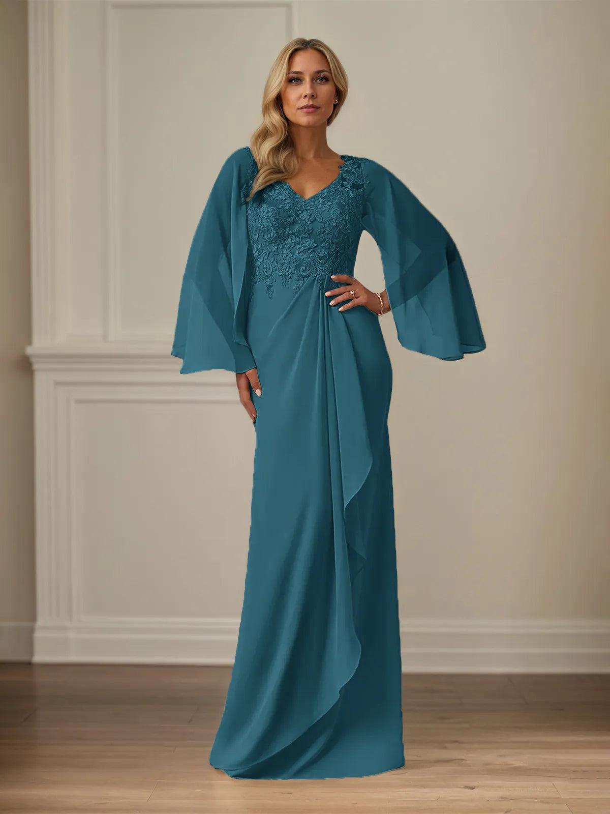 Etui/Kolumnen Chiffon V-Ausschnitt Langarm Bodenlanges Brautmutterkleid mit Applikationen