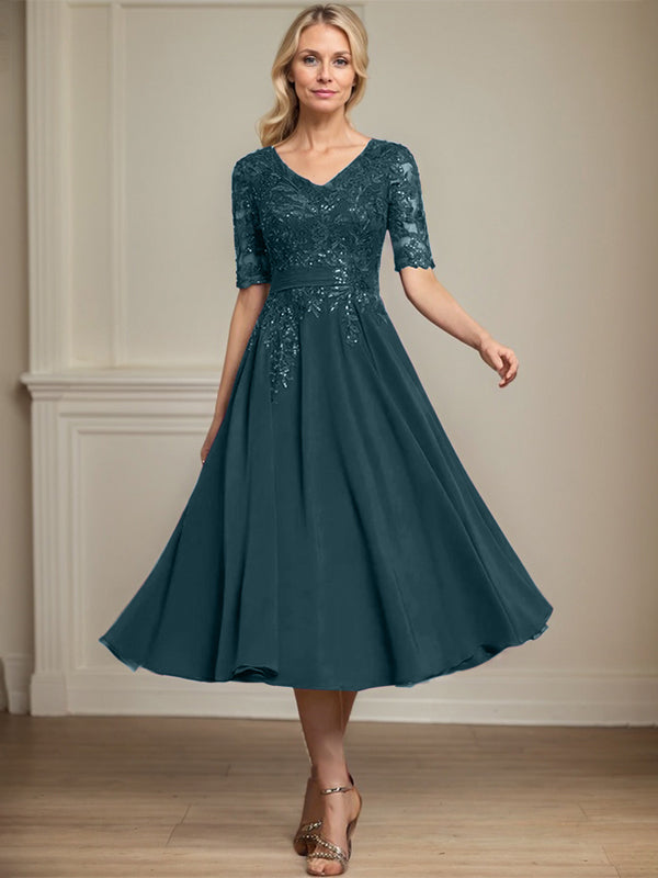 Robe de mère de la mariée en dentelle et chiffon longueur thé, ligne A, col en V avec sequins