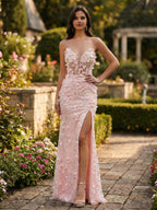Abito da ballo con corsetto rosa con applicazioni floreali 3D e paillettes con spacco