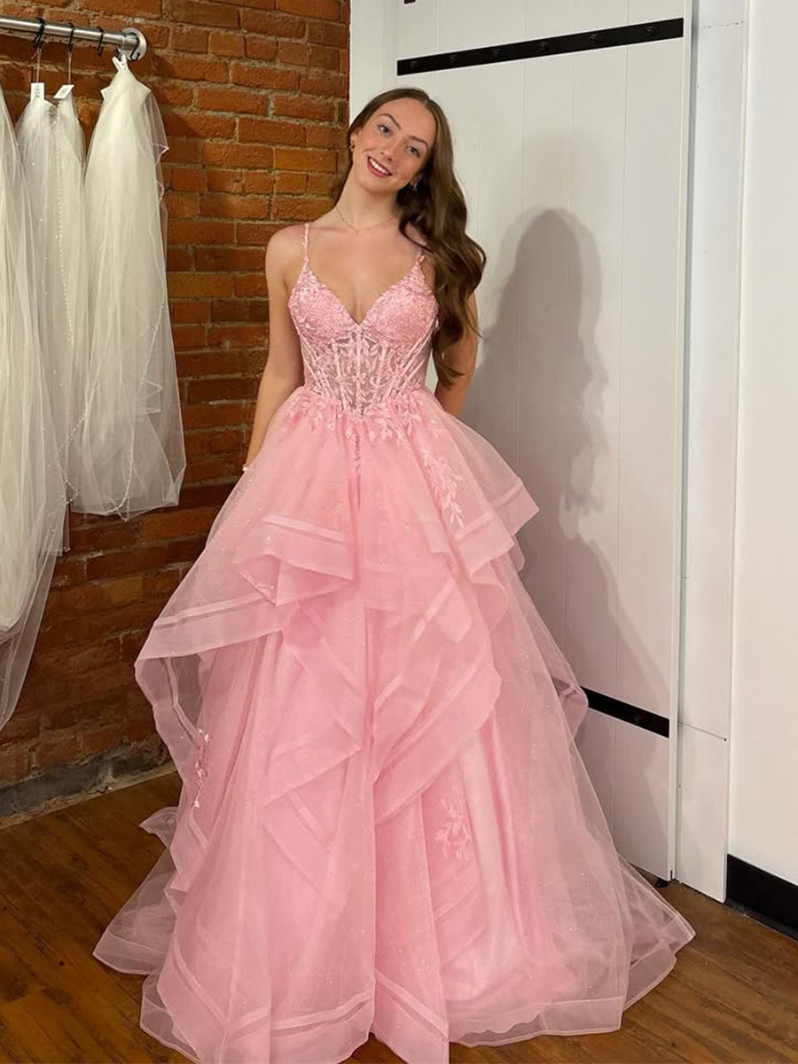 Robe longue de bal rose coupe trapèze en tulle à volants avec appliqué de dentelle