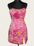 Robe courte jacquard sans bretelles pour bal, avec fente