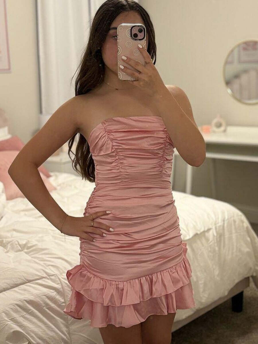 Robe courte de bal de fin d'année bustier sans bretelles froncée à volants