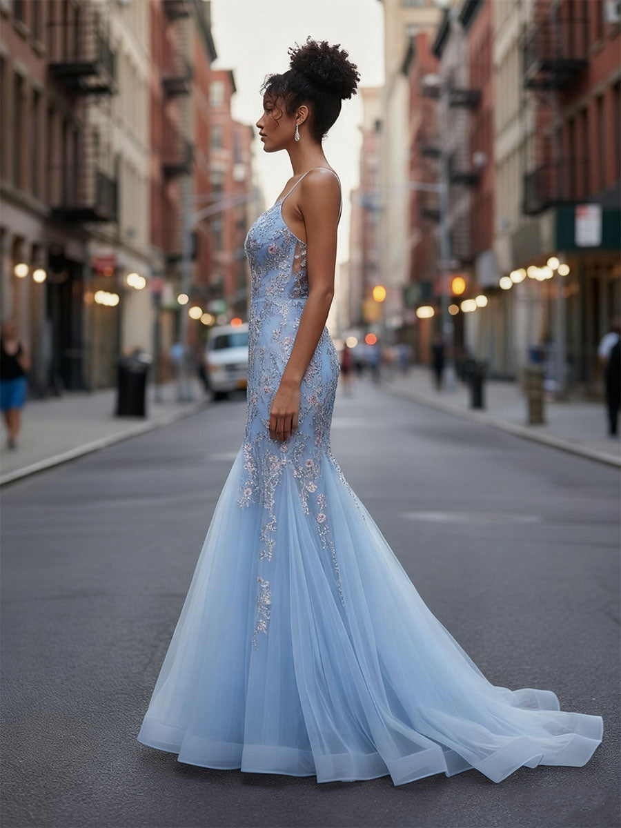 Vestido de baile sereia de tule com decote profundo em V e bordado floral