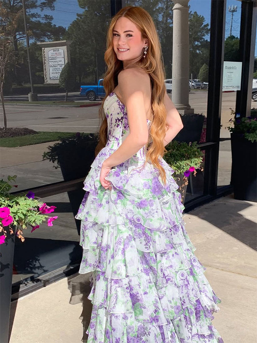 Vestido de fiesta largo de gasa floral con escote corazón y falda en capas con abertura