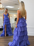 Robe de bal violette en ligne A à bretelles spaghetti et col en V avec volants en cascade