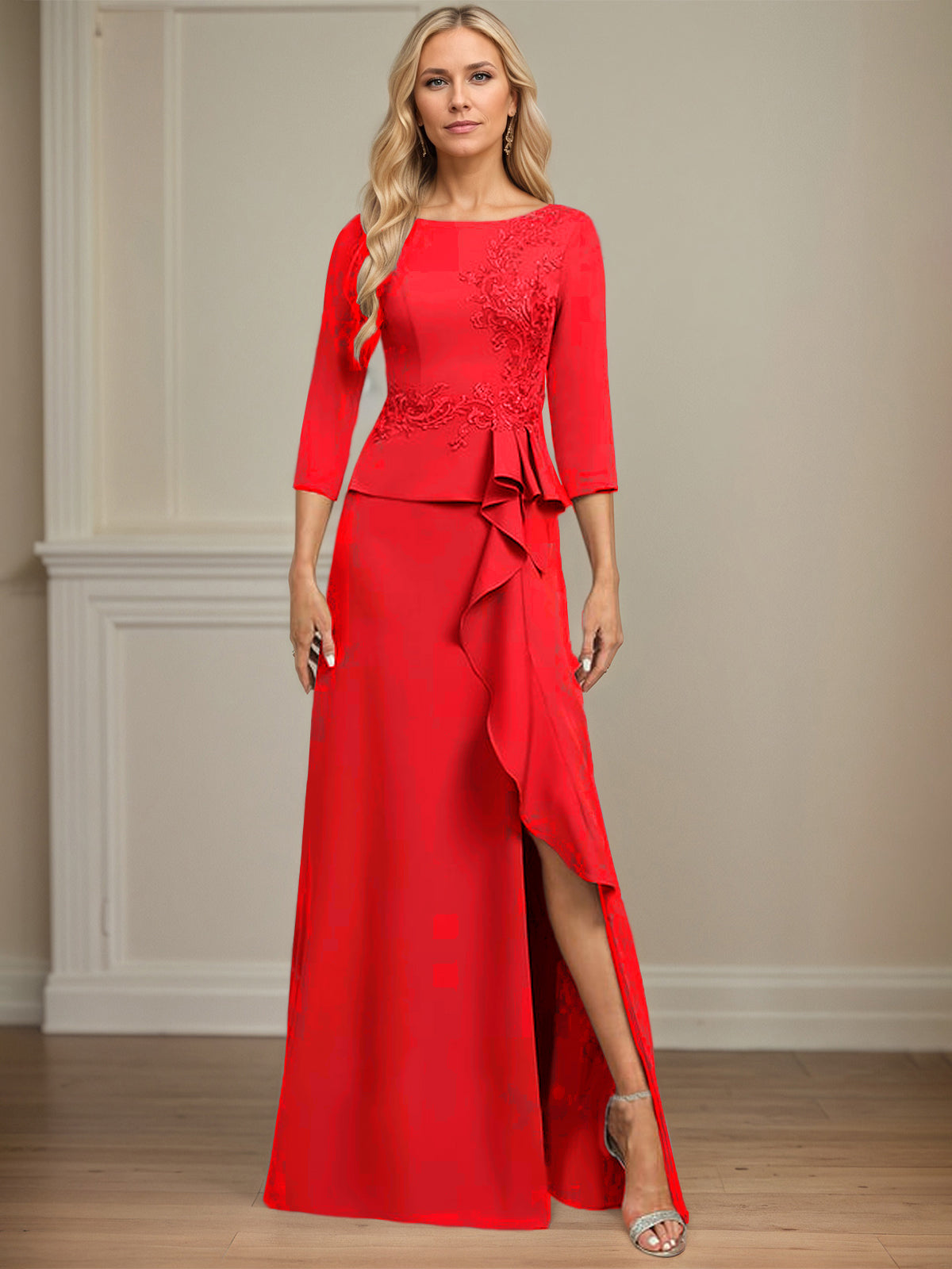 Eng anliegendes bodenlanges Kleid aus Stretch-Crêpe mit Rundhalsausschnitt, Säulenschnitt und kaskadierenden Rüschen-Applikationen