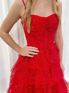 Robe de bal rouge à volants en tulle, bretelles spaghetti