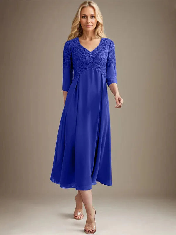 Vestido línea A con escote en V, largo hasta el té, de gasa y encaje para madre de la novia con pedrería