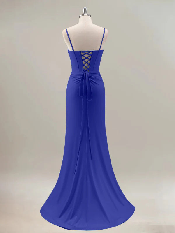 Abito da ballo lungo modello sirena blu reale con spalline sottili e corsetto decorato con perline