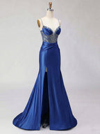 Robe de bal en satin bleu royal avec corset perlé et fente haute